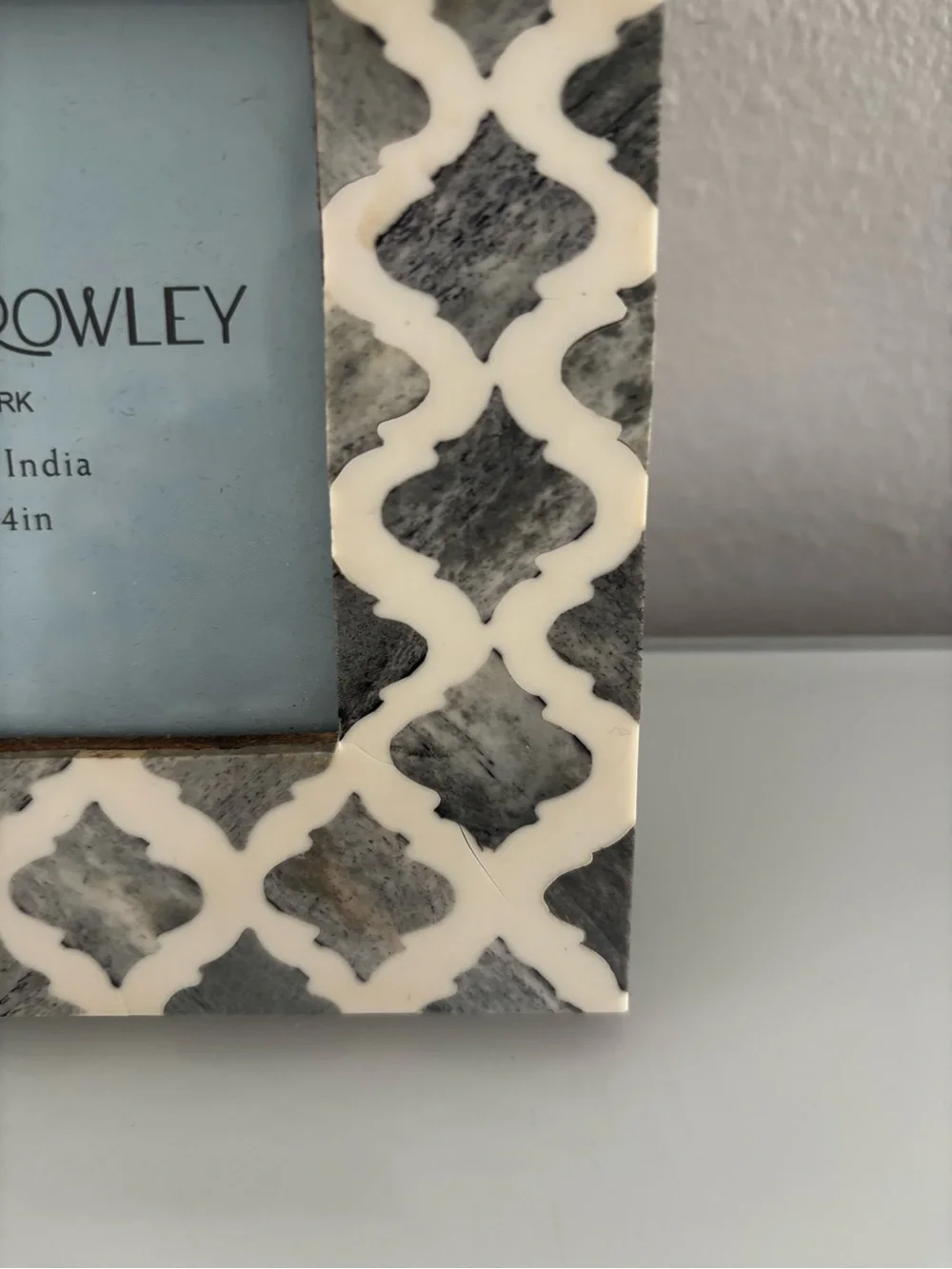 Cynthia Rowley Blue and White Bone Shell Picture Frames Made In India 4 x 4